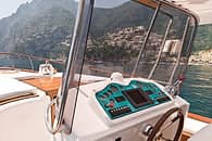 Luxury Boat Tour of Capri by Aprea 32 Gozzo Boat
