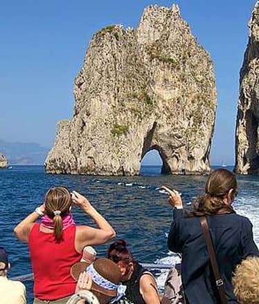 Boat Tour of the Island with a Blue Grotto Stop