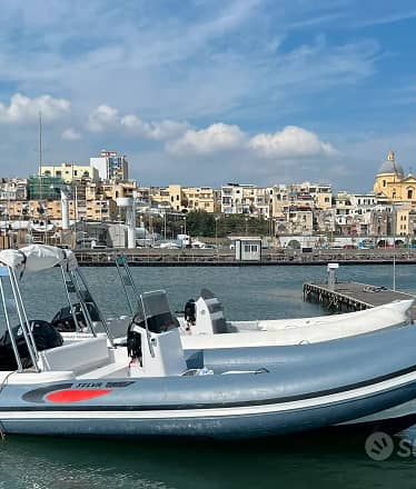 Gommone a noleggio a Capri (senza marinaio)