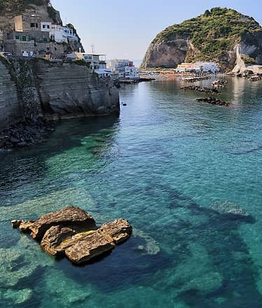 Tour di Ischia in barca con partenza da Capri 