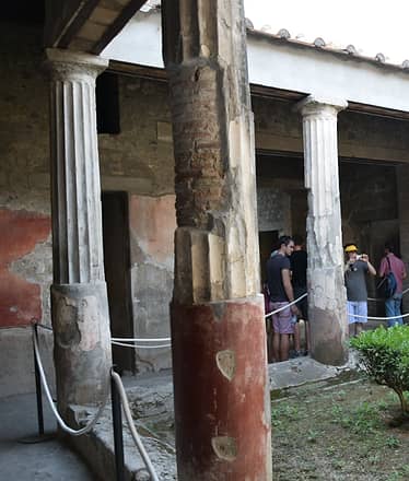 Pompei: visita guidata da Napoli, biglietti saltacoda (Small Group fino a 18 partecipanti)