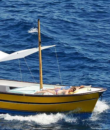 Capri private tour aboard 7.5-meter gozzo boat 