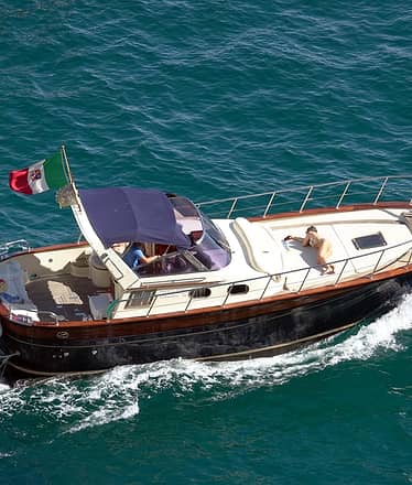 Capri gozzo boat tour on an Aprea Mare 32