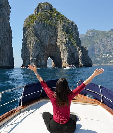 Capri, giro dell'isola in barca: tour privato