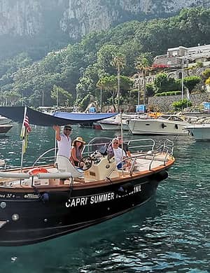 Tour in barca in Costiera Amalfitana, partenza da Capri