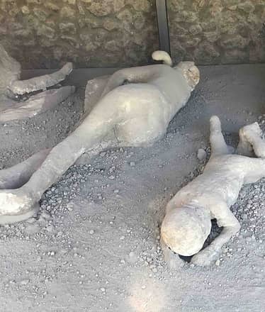 Pompeii Guided Tour, entrance fee + lunch included
