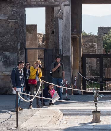 Private Transfer from Sorrento to Rome + Pompeii