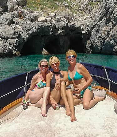 Boat Tour of Capri + Stop at La Conca del Sogno 