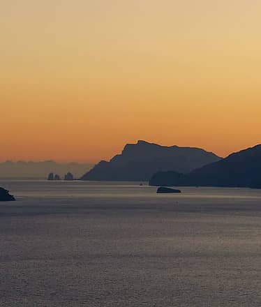 Sunset Boat Tour to the Li Galli Islets