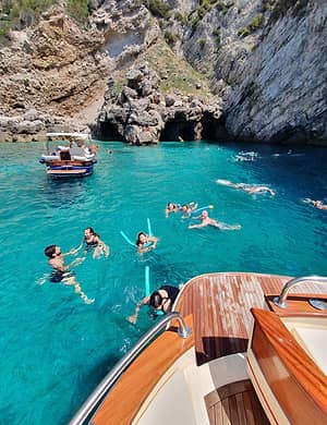 Tour in barca Capri+ Grotta Azzurra (4 ore)