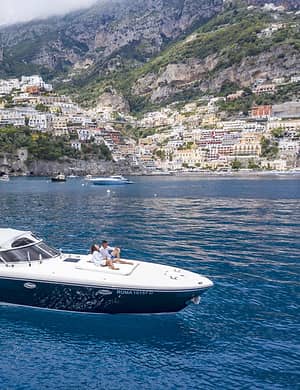 Capri and Amalfi Coast by Luxury Itama 40 "Distrazione"