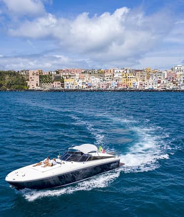 Sorrento - Ischia: transfer privato in barca di lusso