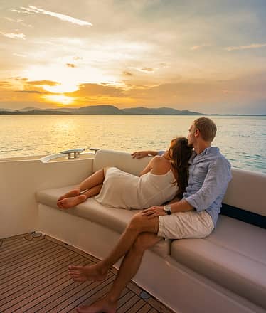 Luxury Sunset Private Cruise with Photo Stop