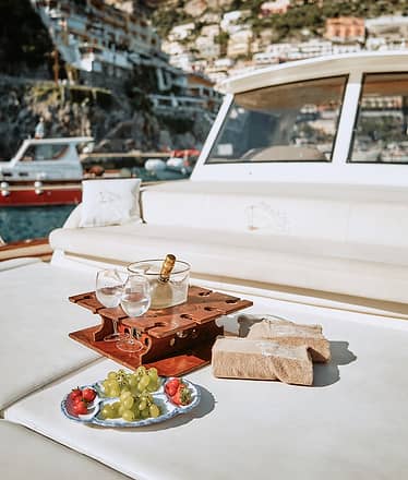 Positano-Amalfi Coast Private Boat Tour (4 hrs)