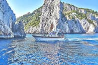 Capri in Gozzo Chic: tour privato dalla Costiera