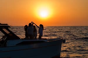 Capri by night: tour in barca al tramonto e di notte