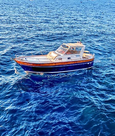 Costiera in barca: tour privato a Li Galli e Nerano