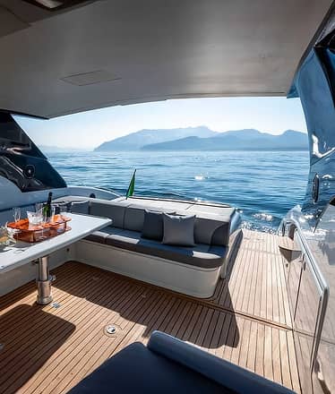  Princess v55: yacht luxury privato