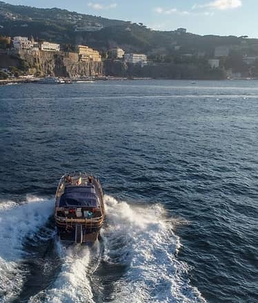 Tour in barca privata al tramonto a Sorrento