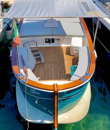 Traditional Gozzo Boat Rental