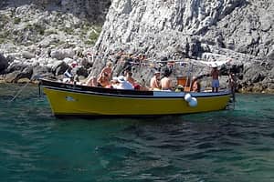 Gozzo 10 metri: noleggio con marinaio a Capri