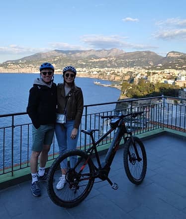 Tour in E-Bike a Sorrento con Degustazione Limoncello