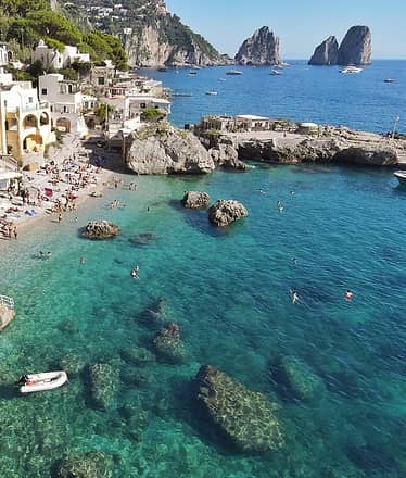 Tour low cost in gommone: Costiera Amalfitana o Capri