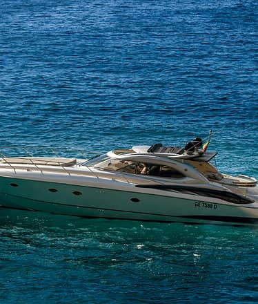 Luxury and comfort aboard the Sunseeker Predator 60