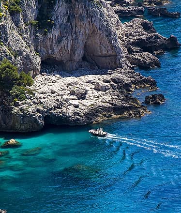 Ticket to Ride Fast: Private Motorboat Tour of Capri