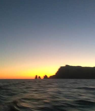 Capri, giro dell'isola al tramonto