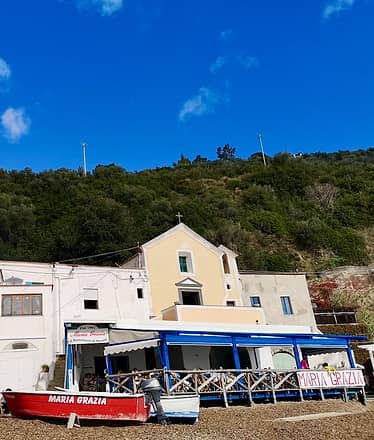 Tour privato di Capri in motoscafo + pranzo a Nerano