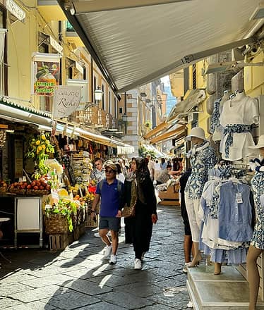 Tour guidato nel centro storico di Sorrento con degustazione