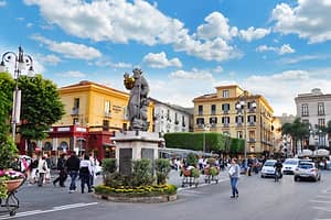 Tour guidato nel centro storico di Sorrento con degustazione