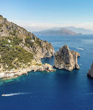 Tour privato di Capri in barca su Axopar 28