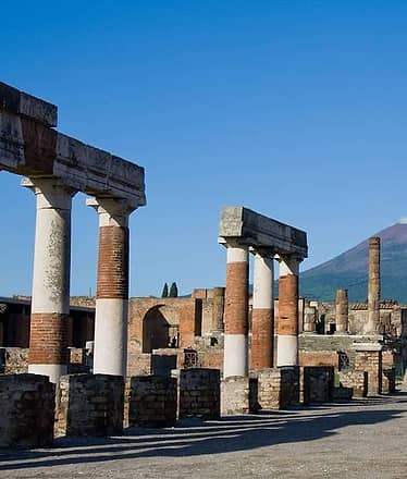 Tour of Pompei and Vesuvius from Sorrento, with pizza!