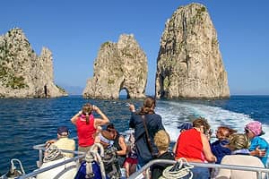 Tour di Capri via mare e via terra, da Sorrento