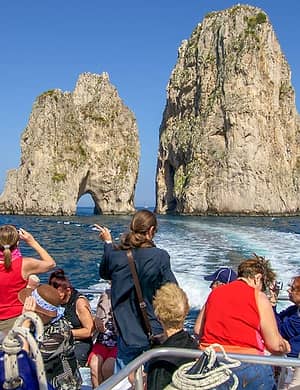 Tour di Capri via mare e via terra, da Sorrento