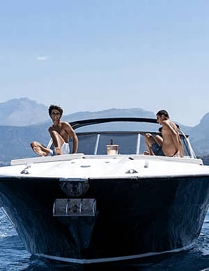Private yacht transfer to and from Capri