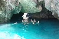 Capri Boat Tour for Small Groups w/Swimming