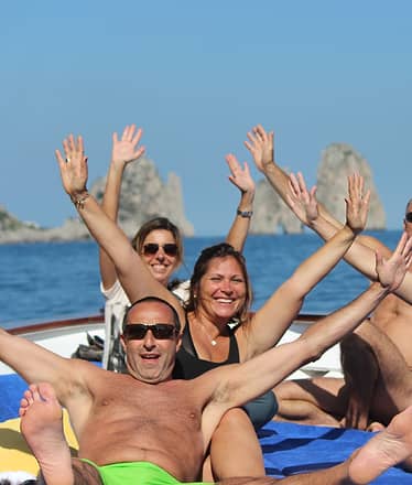 Capri Boat Tour for Small Groups w/Swimming