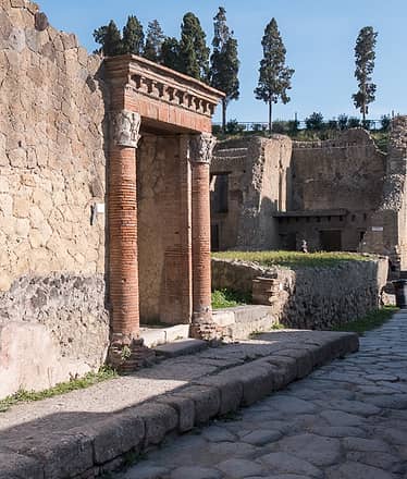 Pompeii, Herculaneum 'n' winery on the side of Vesuvius