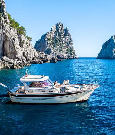 Private transfer to or from Capri with island tour included!