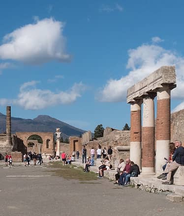 Transfer da Roma o Napoli + visita di Pompei 