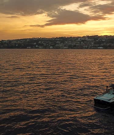 Esclusivo tour di Capri in barca al tramonto