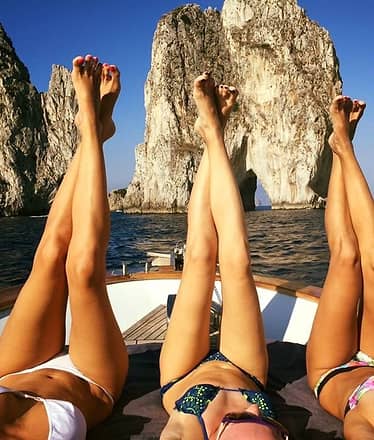 Capri Boat Tour via Gozzo with a Swim