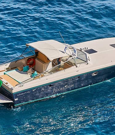 Luxury speedboat tours of Capri and Ischia or Procida
