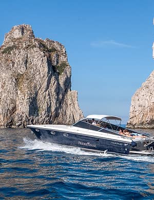 VIP Transfer Naples-Capri (or vice versa) van+speedboat