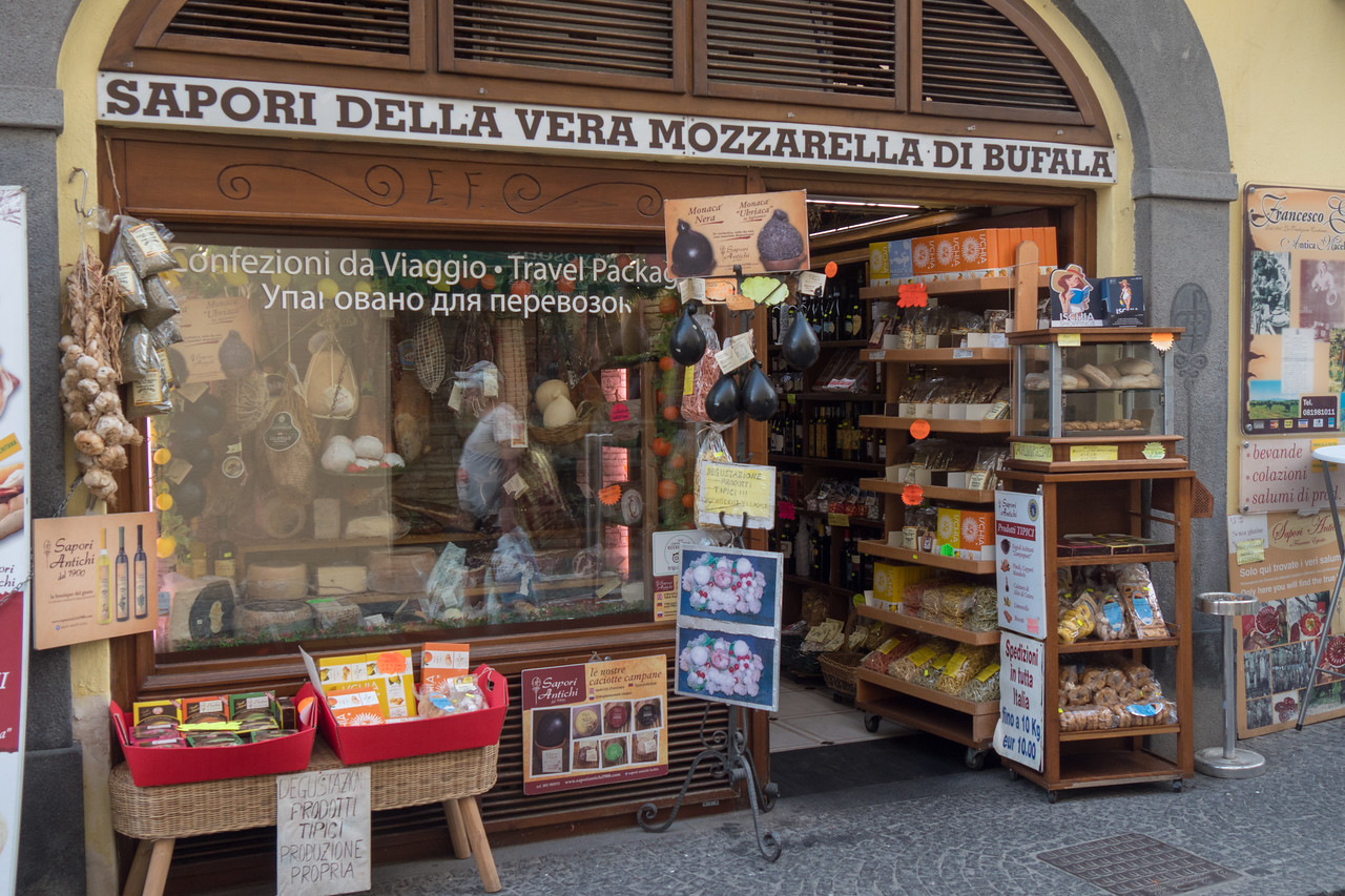 Experience Authentic Ischia Shopping!