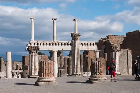 Explore Italy's famous archaeological sites - Pompeii and Herculaneum