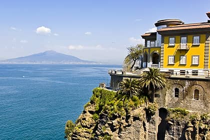 How to get to Sorrento Italy